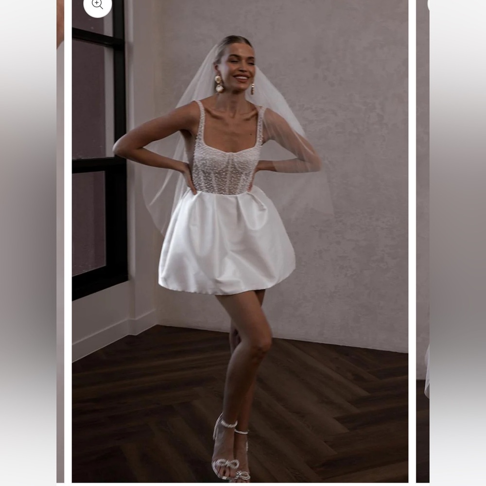 V. Chapman White Wedding Dress
